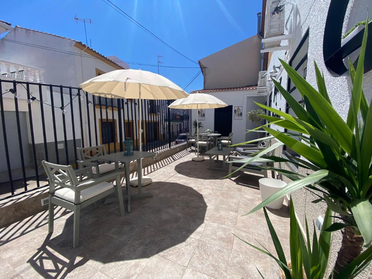 Jerez Hostel Jerez De Los Caballeros Dış mekan fotoğraf