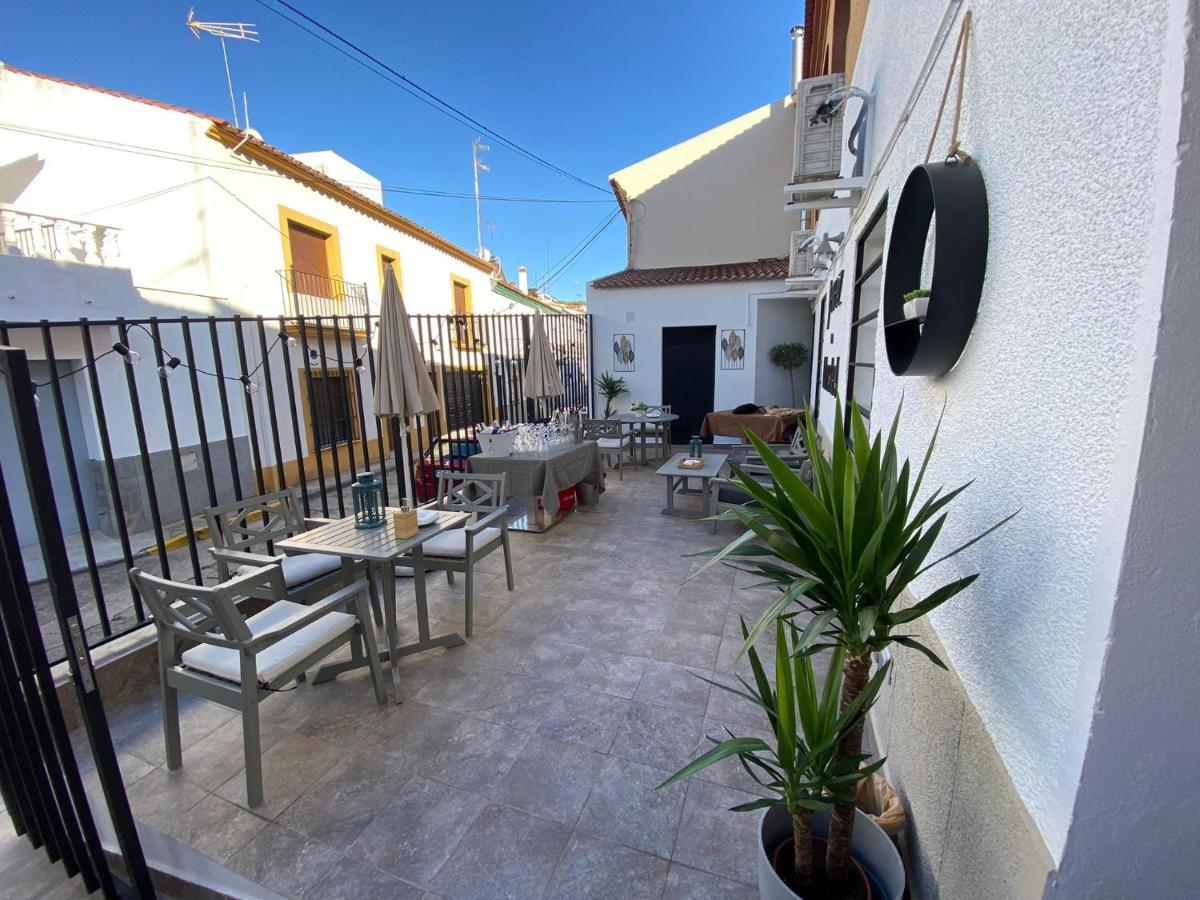 Jerez Hostel Jerez De Los Caballeros Dış mekan fotoğraf